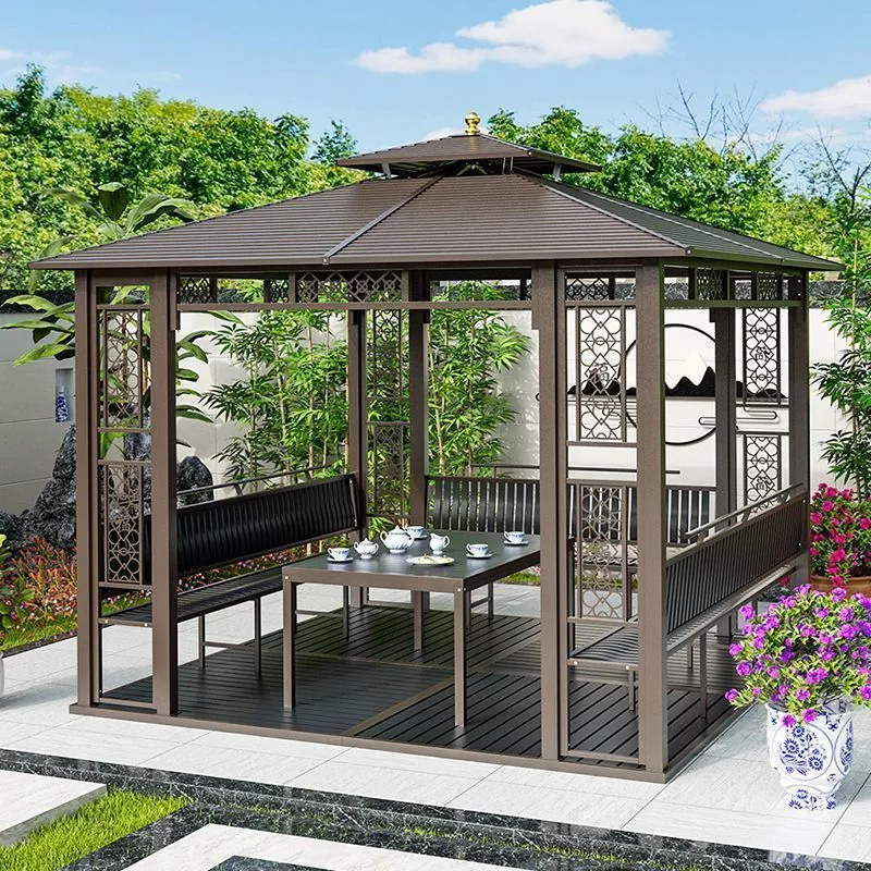 மடுவுடன் கூடிய பெவிலியன்